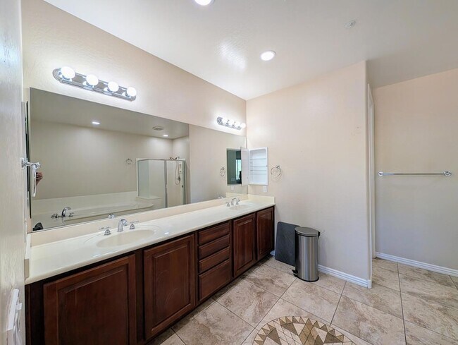 Building Photo - 27321 N Gidiyup Trail