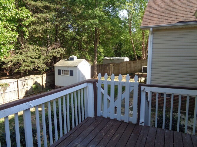 Building Photo - House For Rent in NW Greensboro!