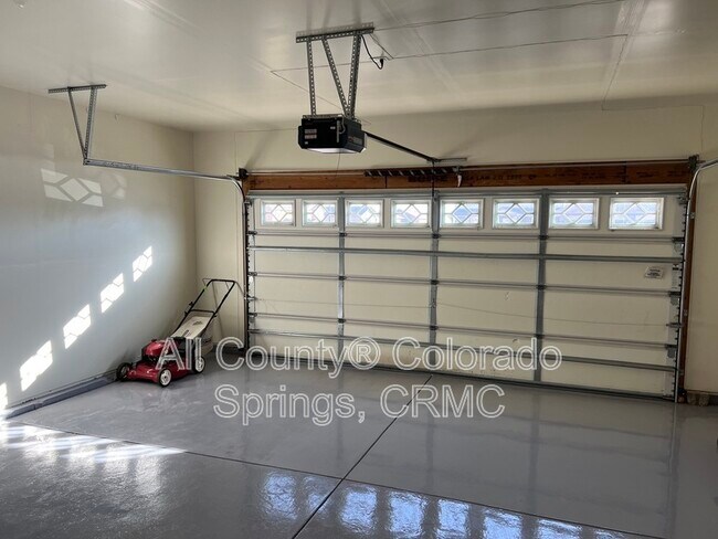 Building Photo - 8482 Crossfire Ct