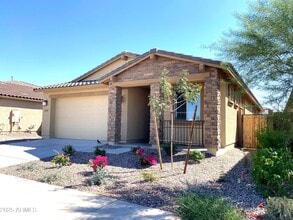 Building Photo - 10859 E Tillman Ave