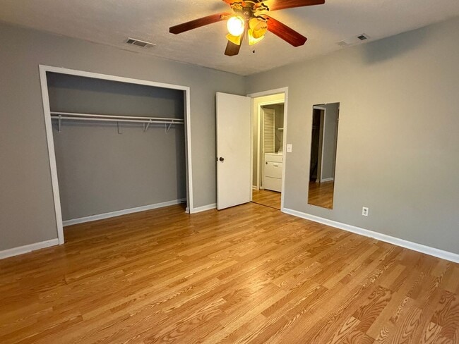Building Photo - 6 Quail Forest Dr