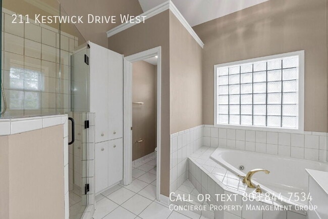 Building Photo - 211 Kestwick Dr W