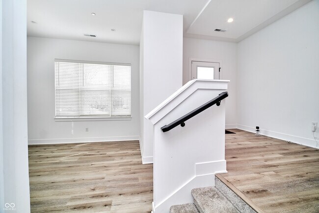 Building Photo - 519 Fulton St