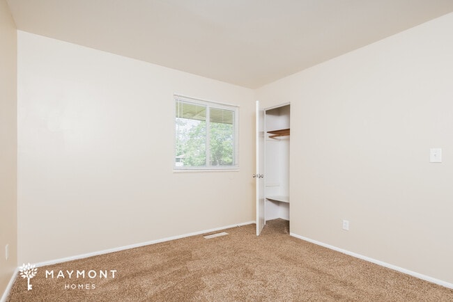 Building Photo - 306 Stubbs Dr