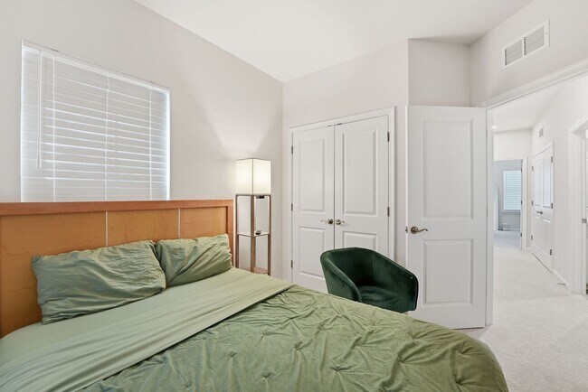 Building Photo - 6066 Beake St