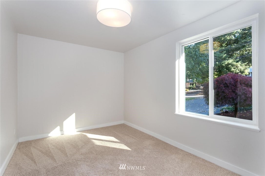 Building Photo - 14807 Ashworth Ave N