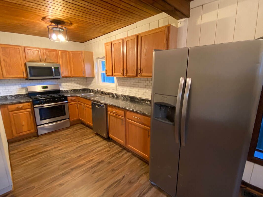 Building Photo - 210 S Hutchinson Ave