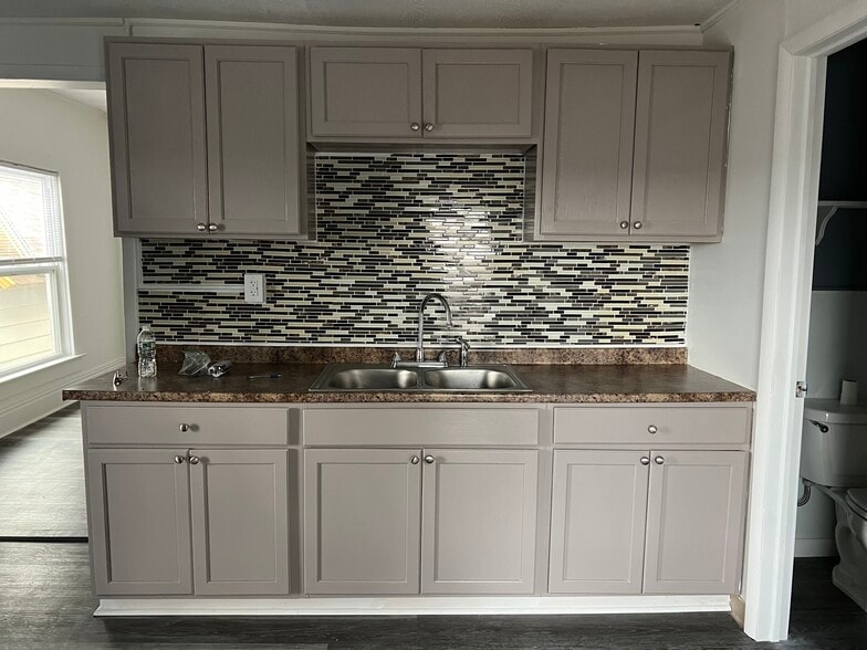 Opposite front wall kitchen - 206 Tompkins St