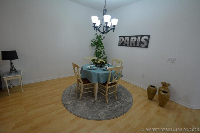 Building Photo - 1825 Sandhill Crane Dr