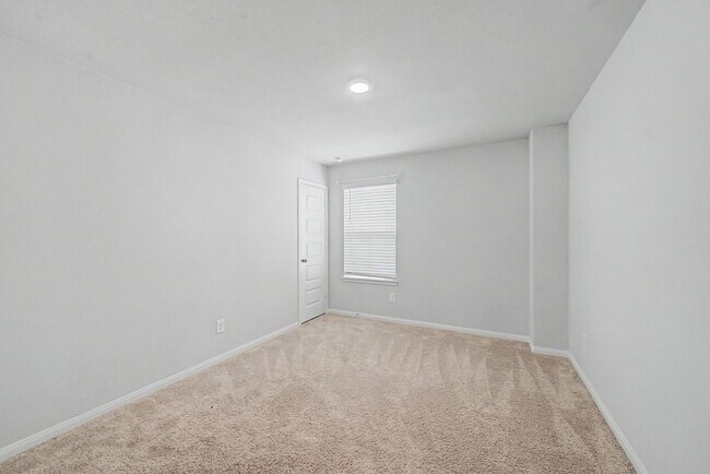Building Photo - 13820 Goldeye Dr