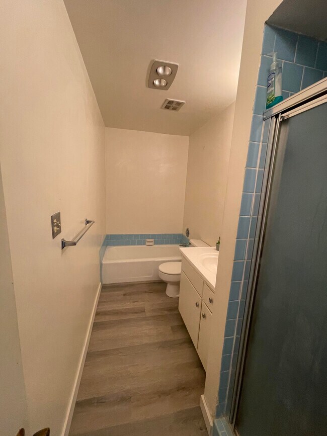 bathroom - 1187 E 3rd St