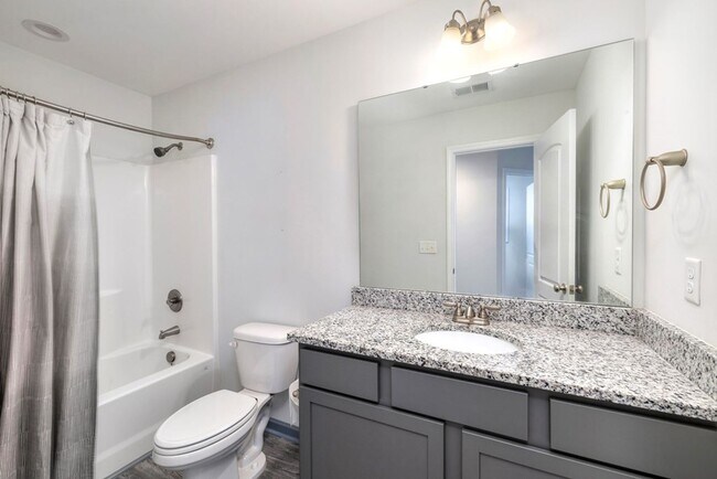 Building Photo - Beautiful home in popular Heritage Bay - F...