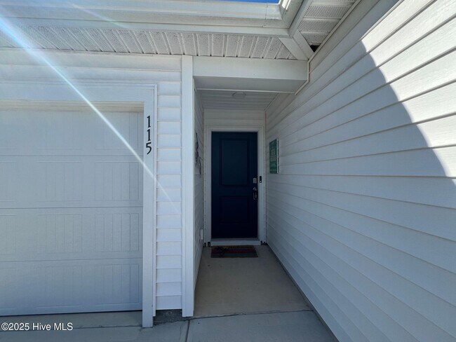 Building Photo - 115 Cleat Dr