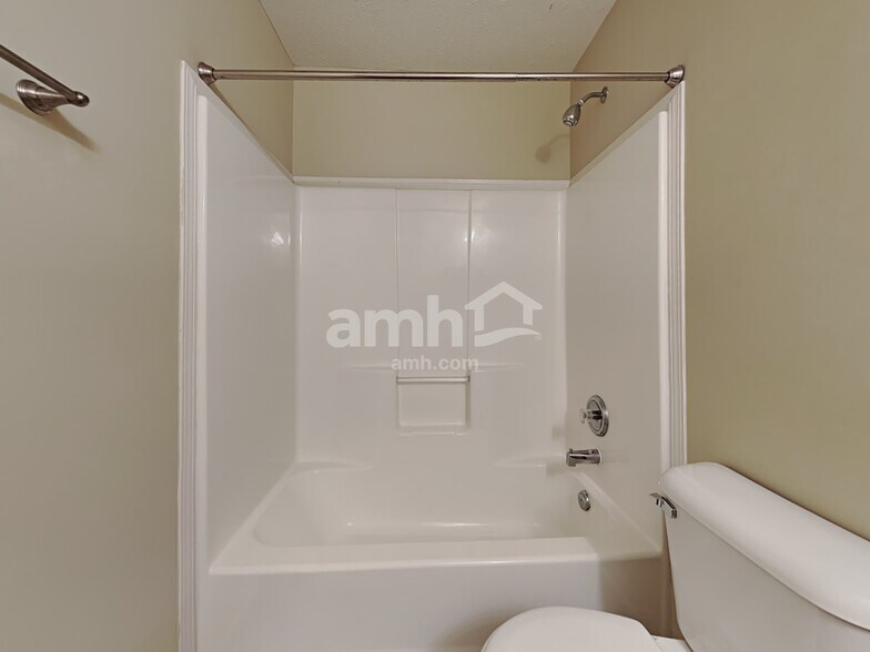 Building Photo - 5826 Columbia Cir