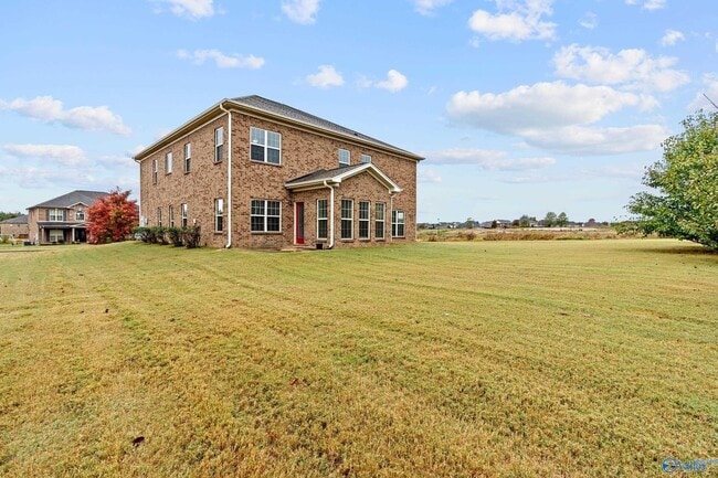 Building Photo - 16183 Evarard Dr NW