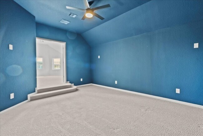 Building Photo - 13814 Russell Ct