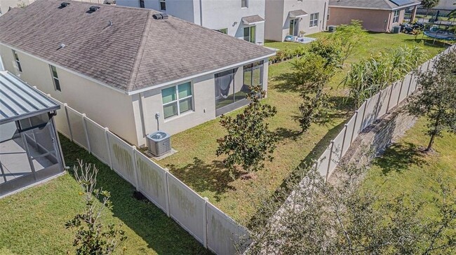 Building Photo - 10853 Trailing Vine Dr