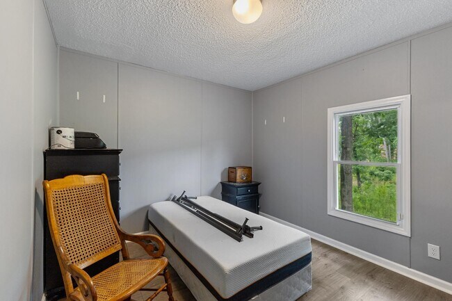 Building Photo - 1022 Dogwood Ln