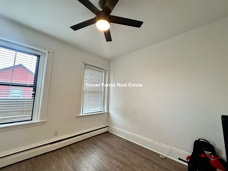 Building Photo - 1510 Tremont St