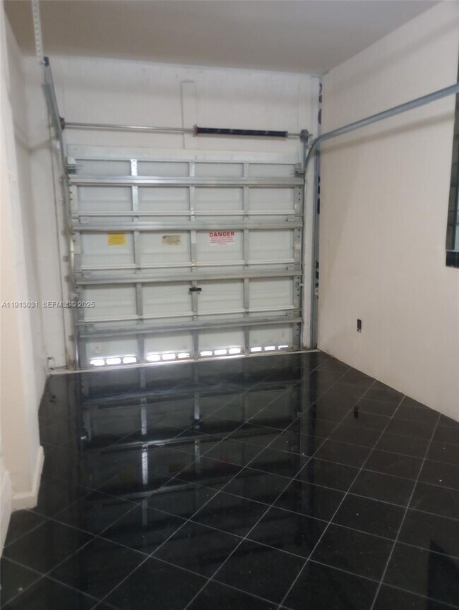 Building Photo - 21417 NW 13th Ct