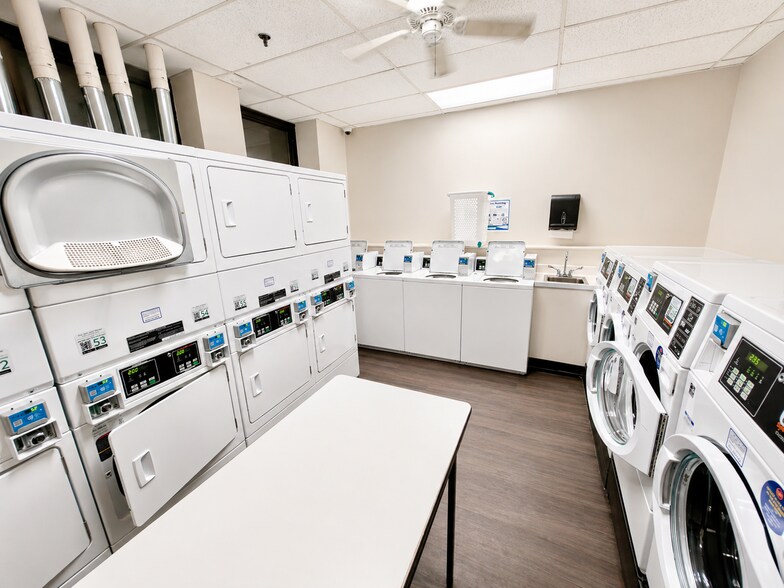 Building Photo - 780 S Federal St