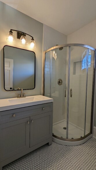 Building Photo - 25 Starnes Ave