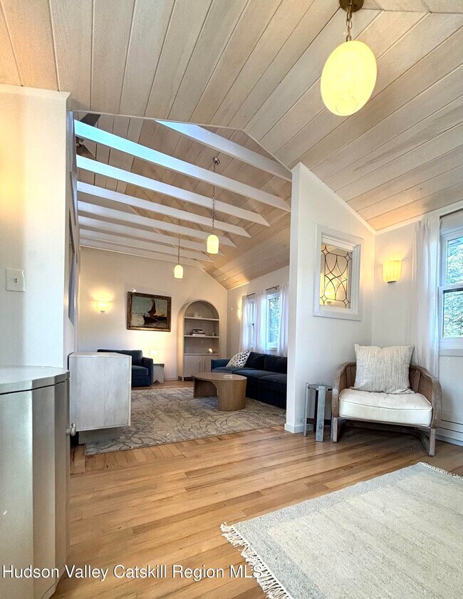 Building Photo - 299 Wittenberg Rd