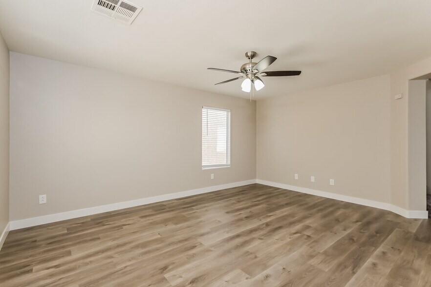 Building Photo - 217 Bella Matese Ave