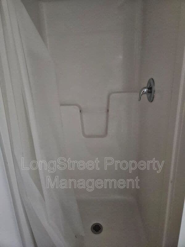 Building Photo - 911 NW 27th St