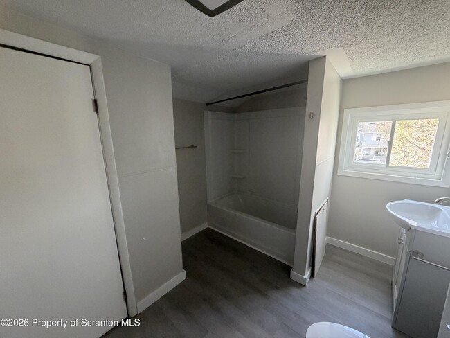 Building Photo - 226 Fremont St