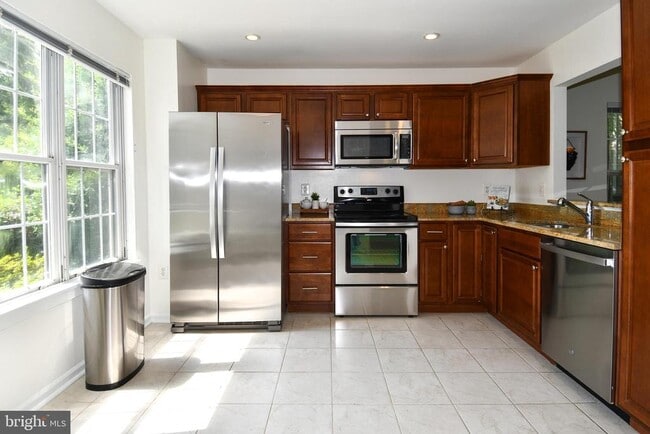 Building Photo - 2797 Yarling Ct