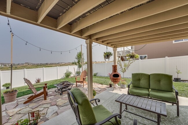 Building Photo - Stunning 4 Bed, 3 1/2 Bath House in Severance!