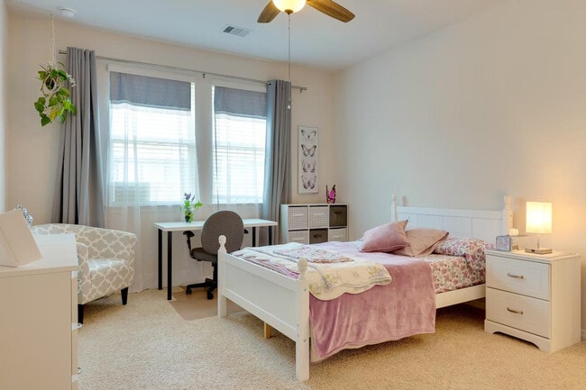 Building Photo - 145 Greenbelt Reservoir Pass