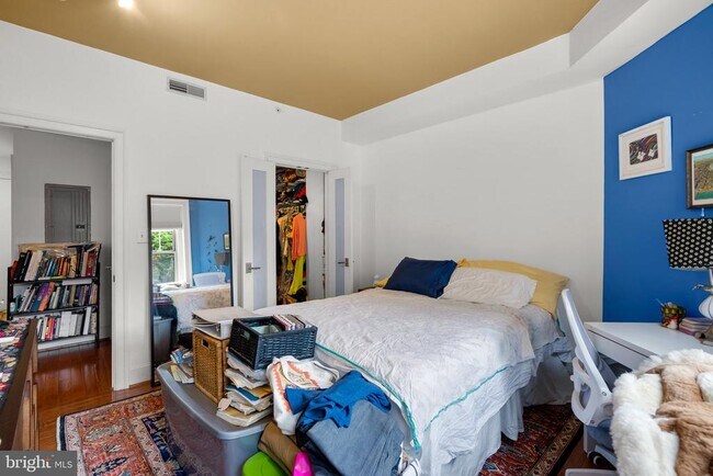 Building Photo - 3220 17th St NW