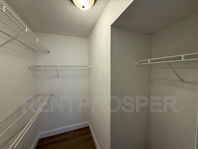Building Photo - 4645 Cason Cove Dr