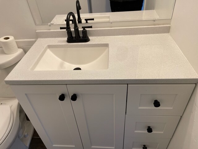 Building Photo - 1120 E 6th St