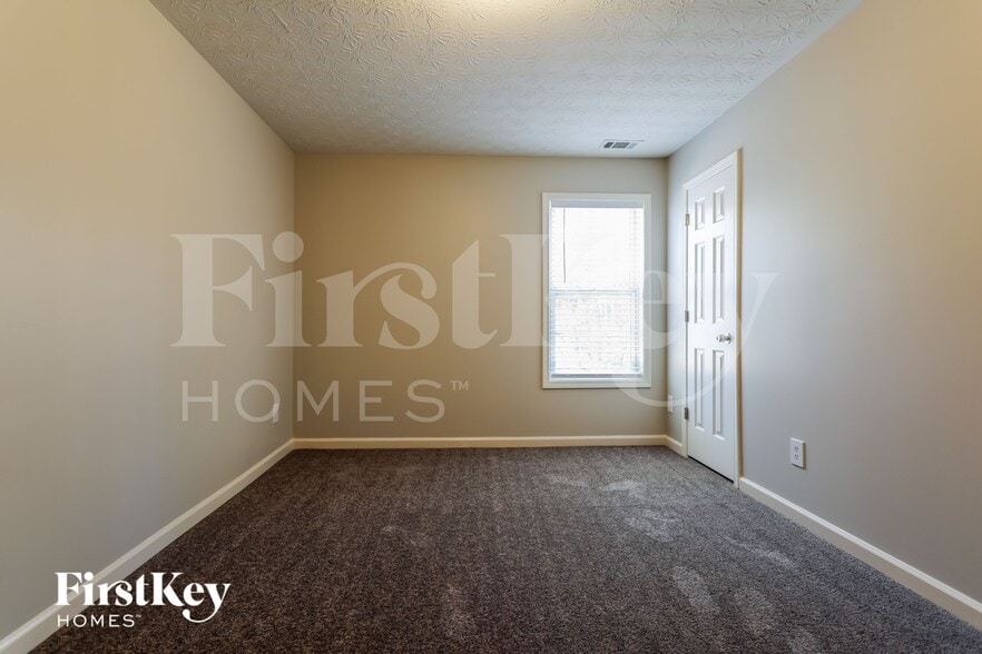 Building Photo - 1175 Grace Dr