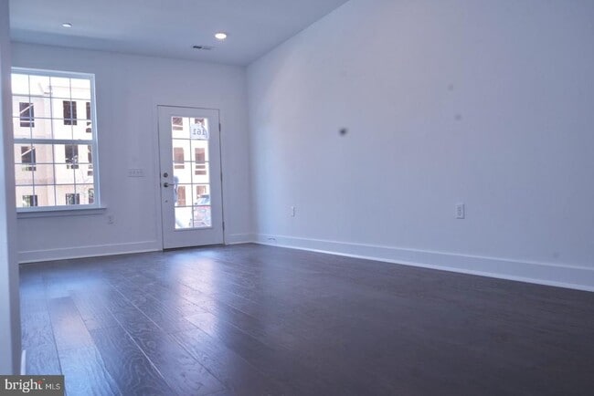 Building Photo - 116 Stoutsburg Blvd