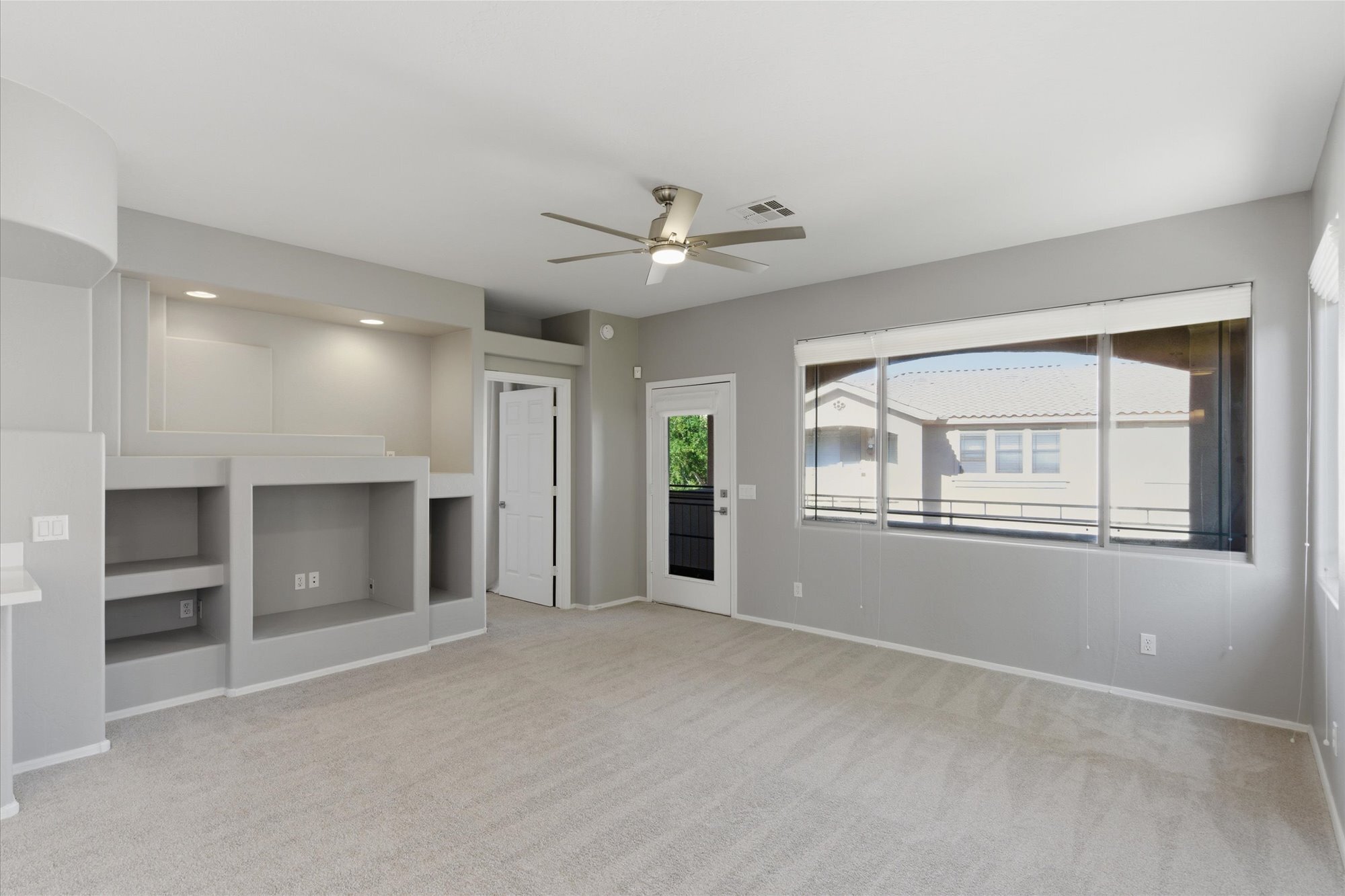 Building Photo - 5450 E McLellan Rd