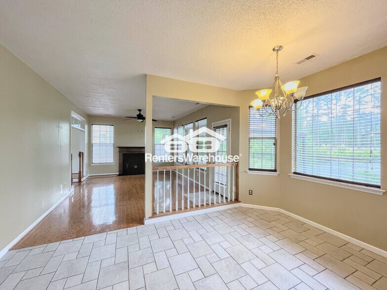 Building Photo - 601 Whisper Walk