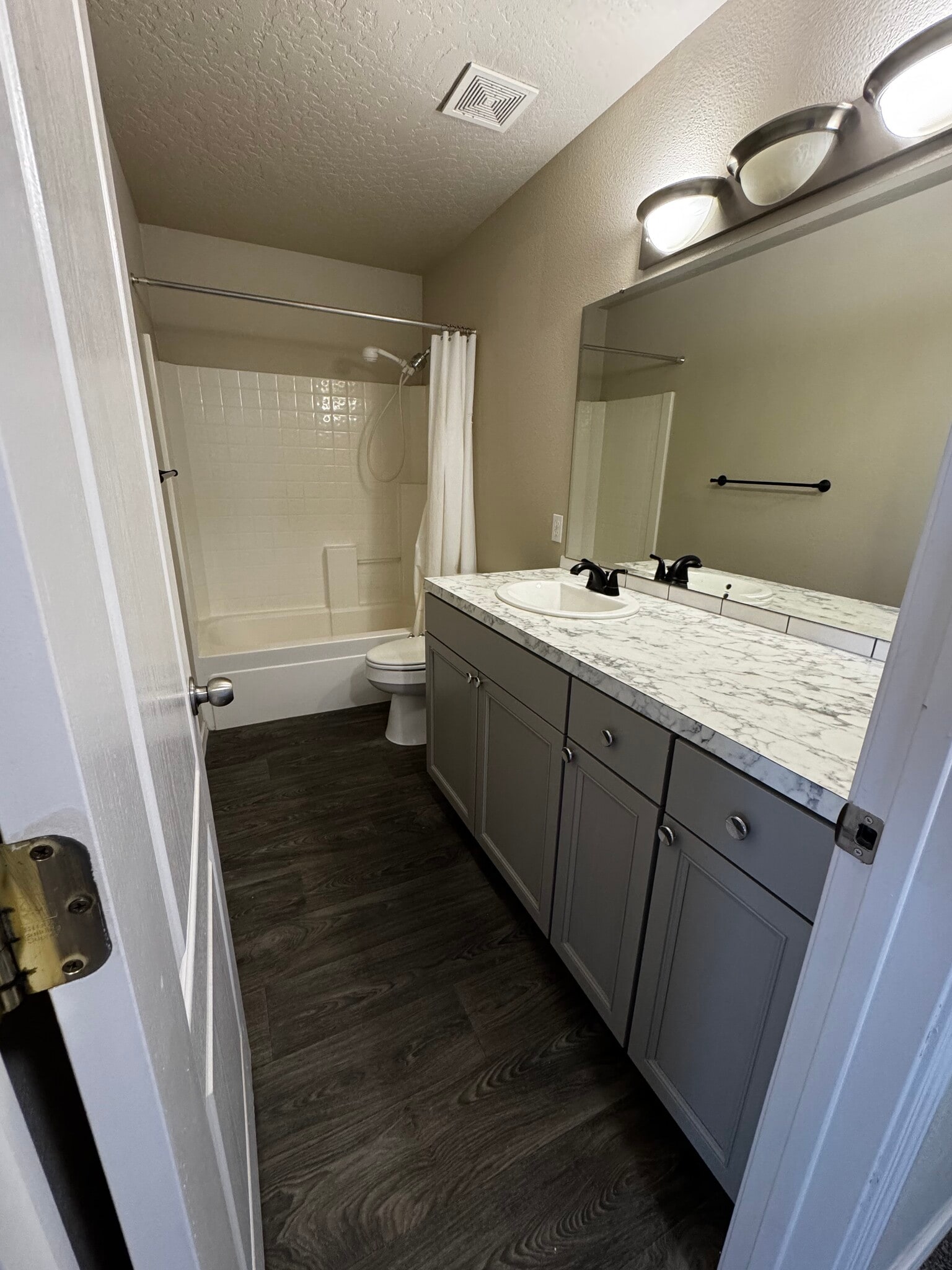 Building Photo - 172 W Tehuti Ct