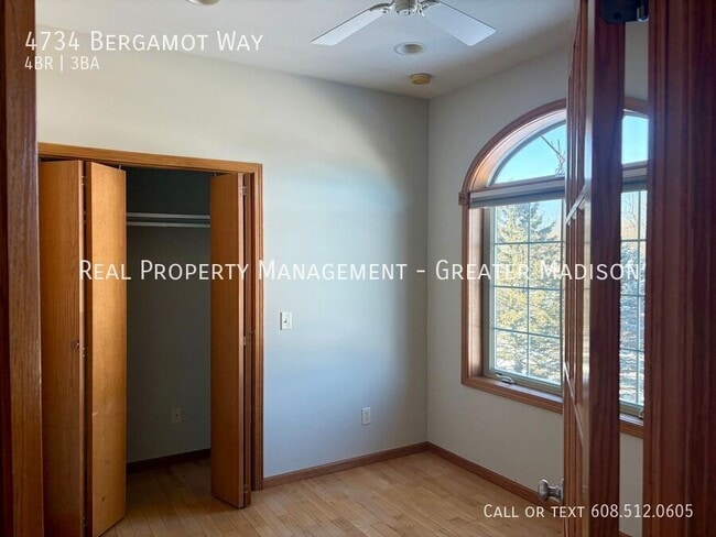 Building Photo - 4734 Bergamot Way