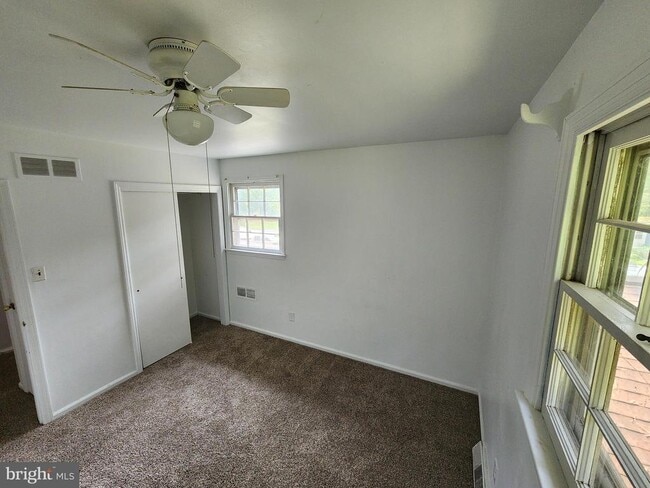 Building Photo - 32 Scioto Ct