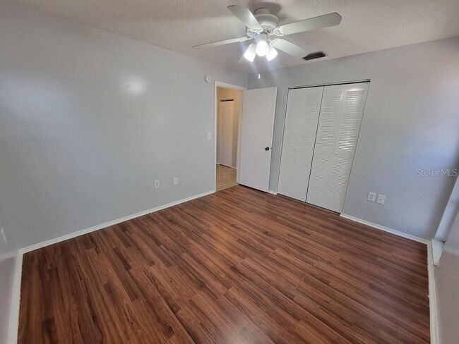 Building Photo - 6922 Westend Ave