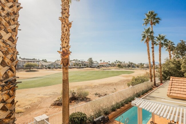 Building Photo - Luxury Home located in Henderson