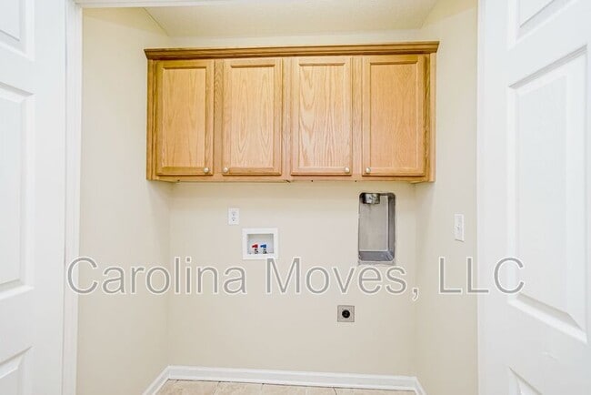 Building Photo - 526 Seays Crest Dr