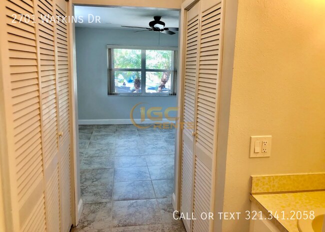 Building Photo - 2701 Watkins Dr