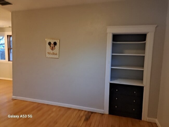 Building Photo - 98 Brookline St