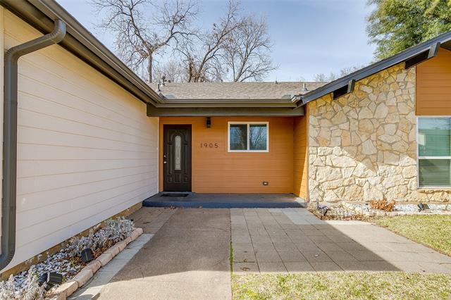 Building Photo - 1905 Chattanooga Dr