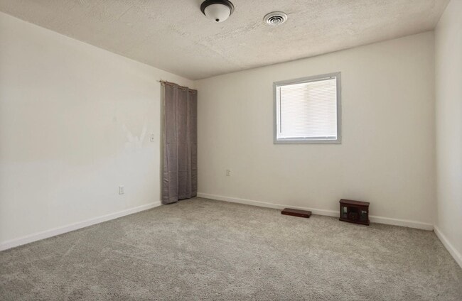 Building Photo - 4149 Hiland St